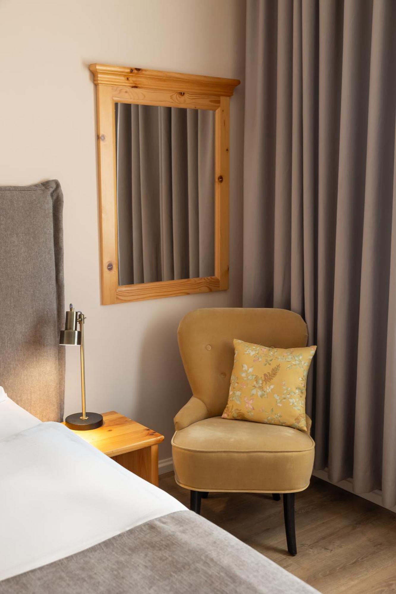 Hotel Kadoor Karlovac Dış mekan fotoğraf