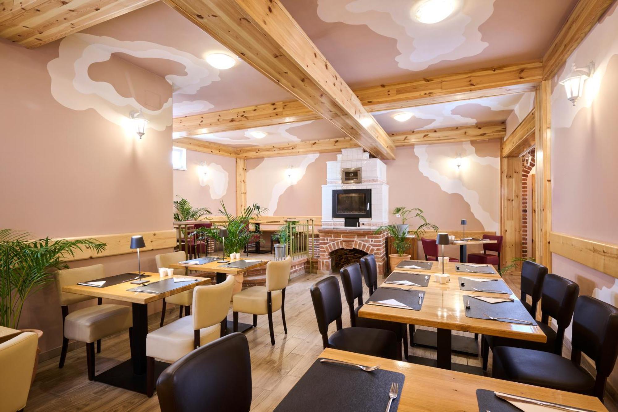 Hotel Kadoor Karlovac Dış mekan fotoğraf