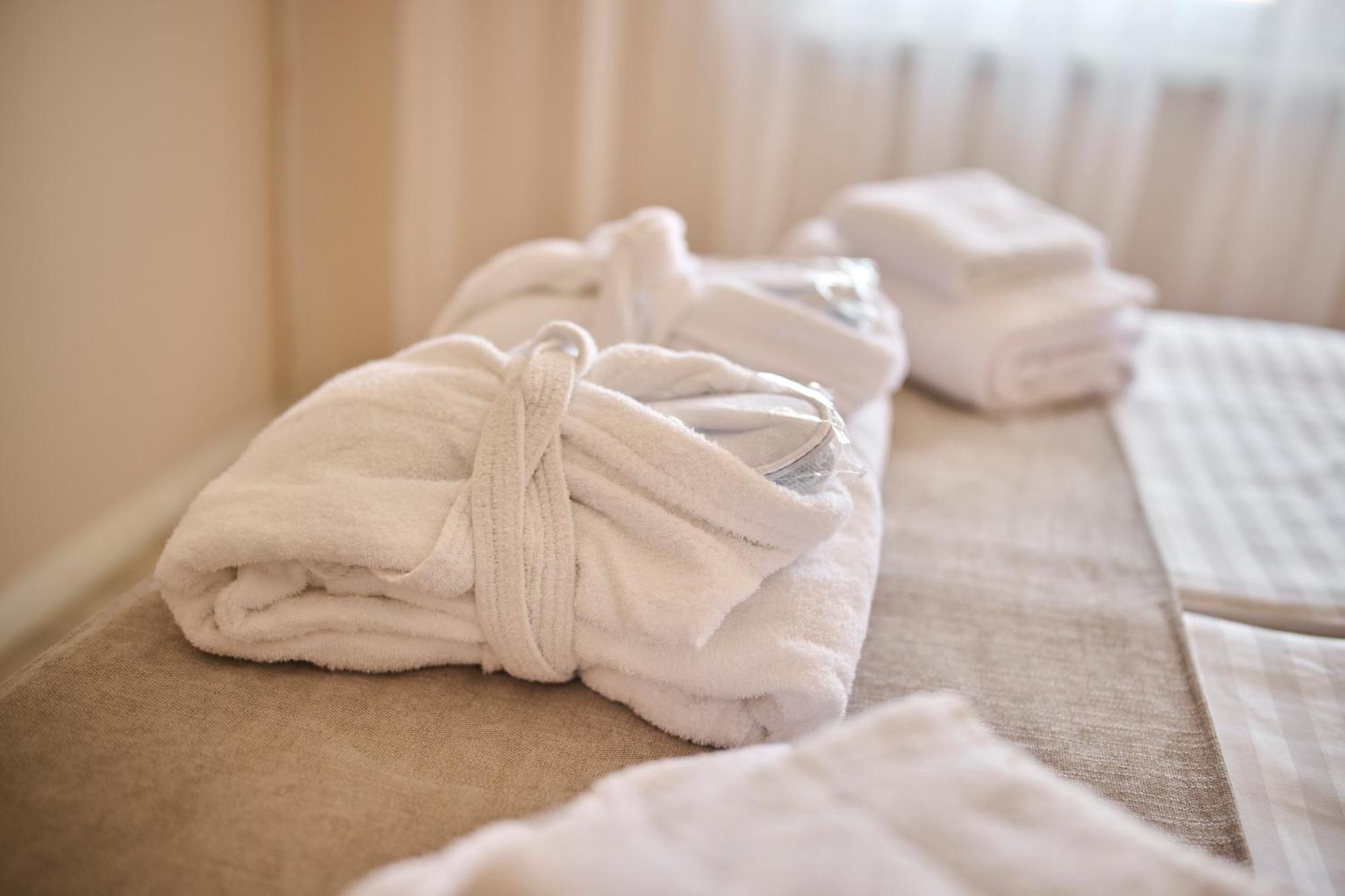 Hotel Kadoor Karlovac Dış mekan fotoğraf